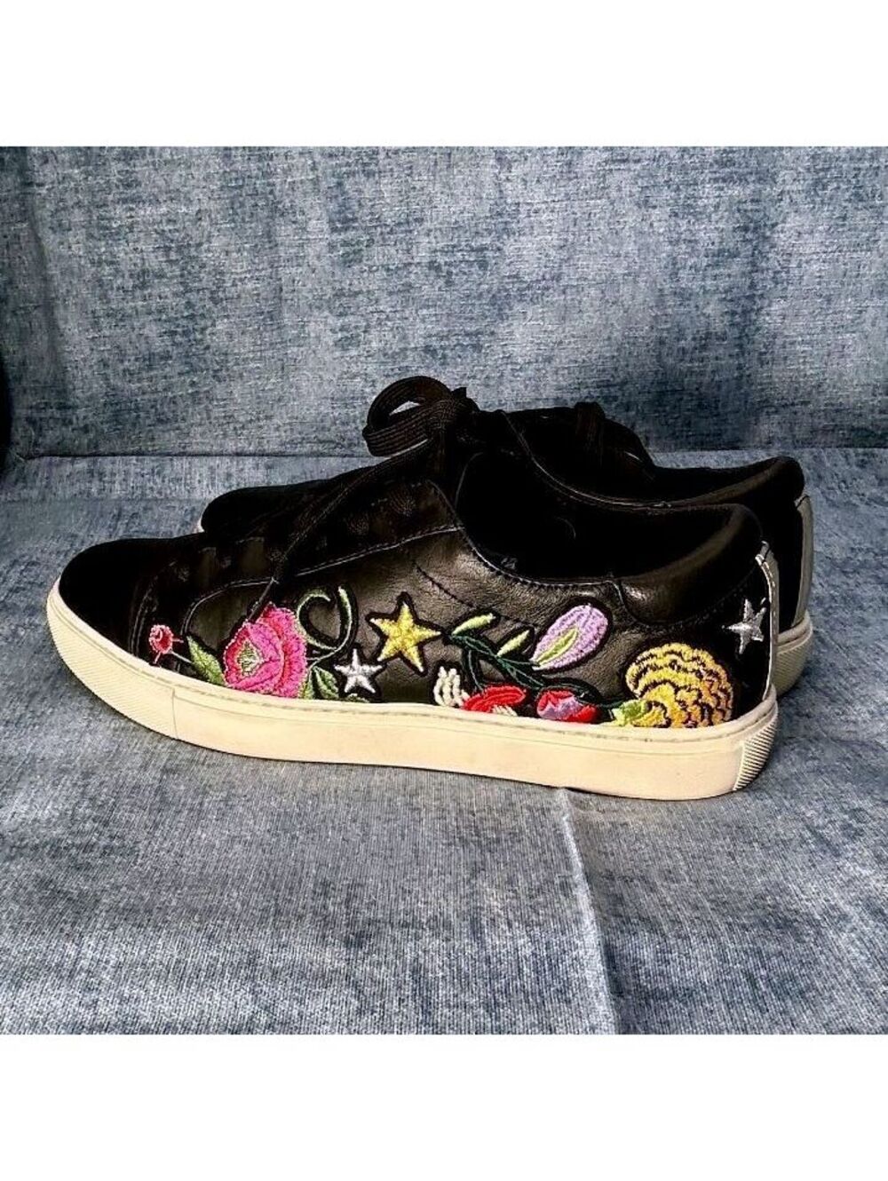 Kenneth Cole Leather Floral Embroidered Sneakers Black Size 8